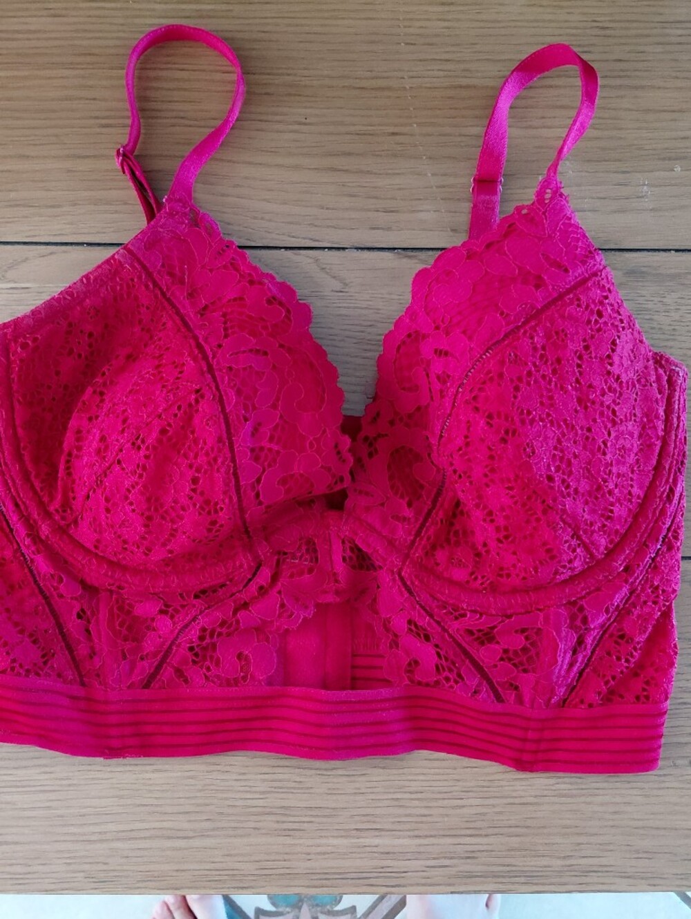 Victoria's Secret Very Sexy Lined Plunge Red Lace Bra 32DD